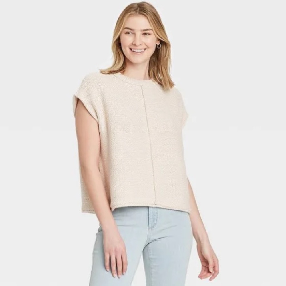 Crewneck Extended Shoulder Sweater Vest